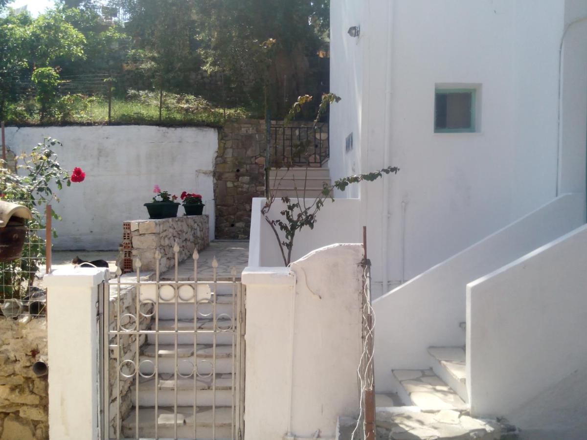 Soustas Apartments Longós Exterior foto