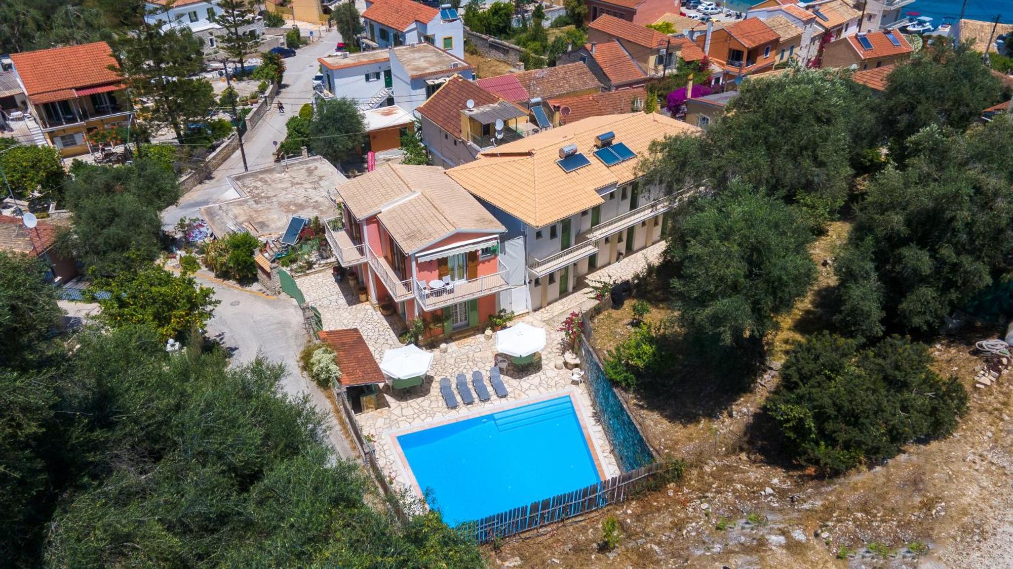 Soustas Apartments Longós Exterior foto